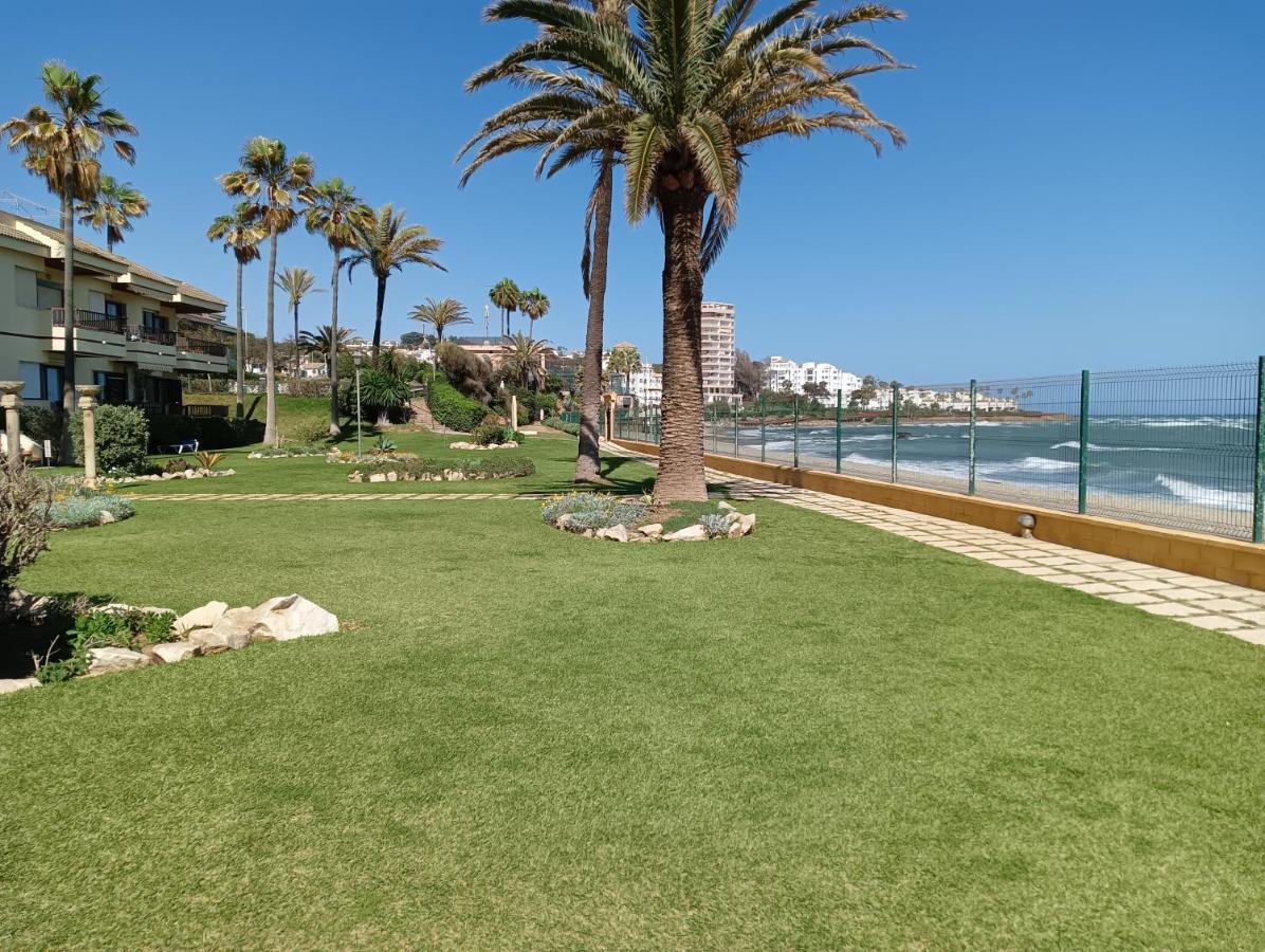 Apartamento En Urb Primera Linea De Playa Малага Экстерьер фото